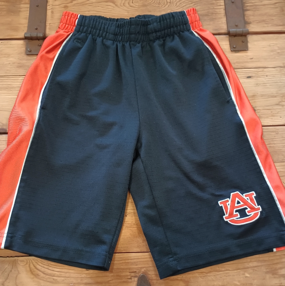 Colosseum Kids Auburn University Basketball Shorts Size S (8-10)
